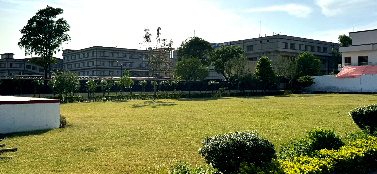 Quadra Hospital in Roorkee Outside